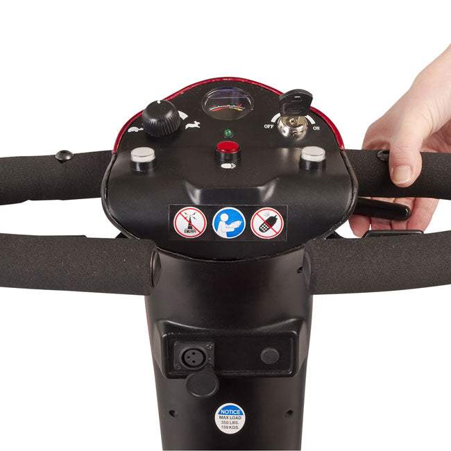 Easyto adjust tiller handle and control panel