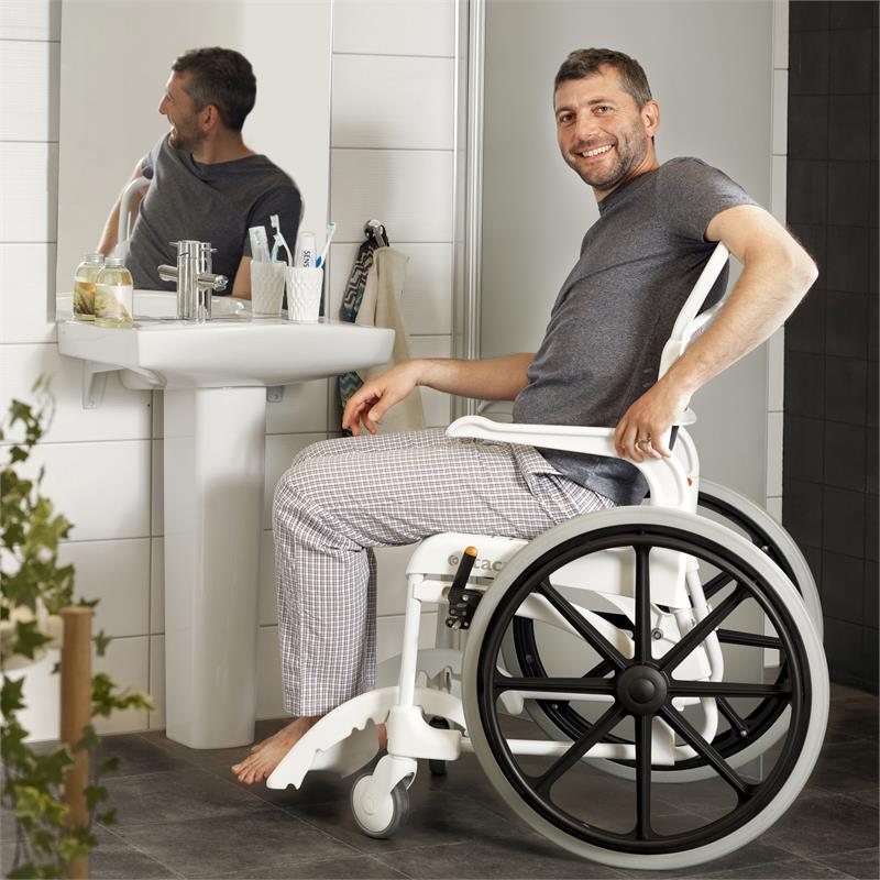Etac Clean 24" In Use