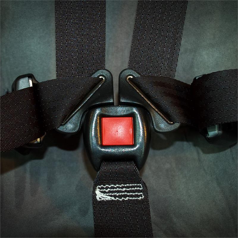 Three way buckle is durable and keeps child safe during long rides