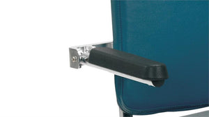 Flip-up armrests are height adjustable