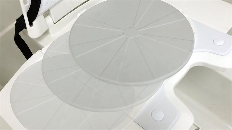 Opt. Swivel Transfer Aid allows for easier transfers from side of tub