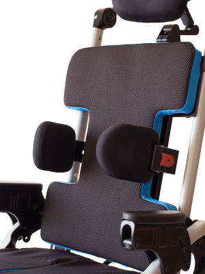 Contoured back rest with laterals forward for support
