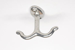Optional catheter hook comes with 2 hooks and is durable and reliable